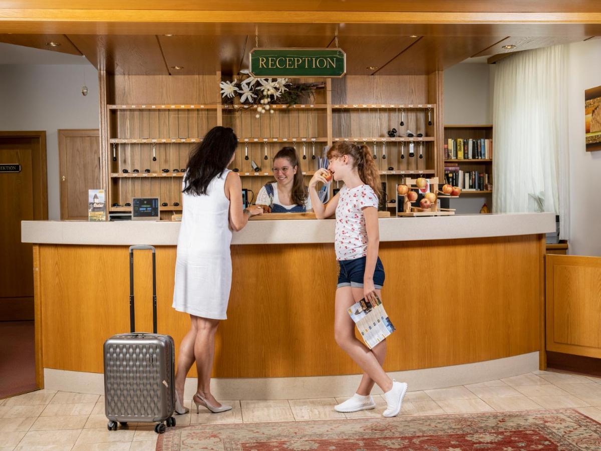 Hotel Ottenstein - Das Wohlfuehlhotel Rastenfeld Buitenkant foto